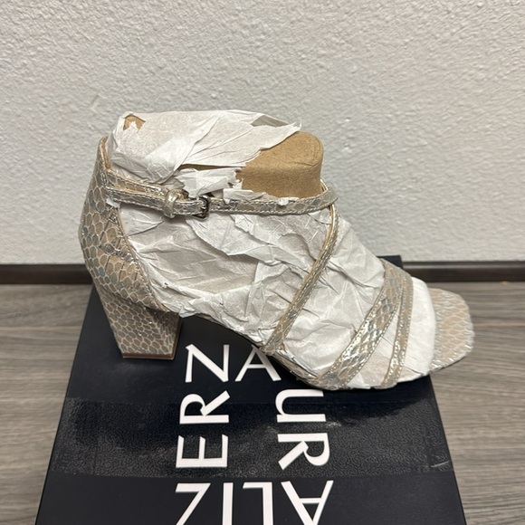 NATURALIZER Tiff Ankle Strap Sandals - Picture 5 of 7